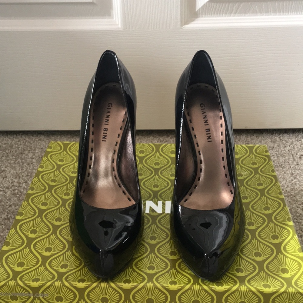 Gianni Bini Black Haley Pumps - Picture 3 of 4